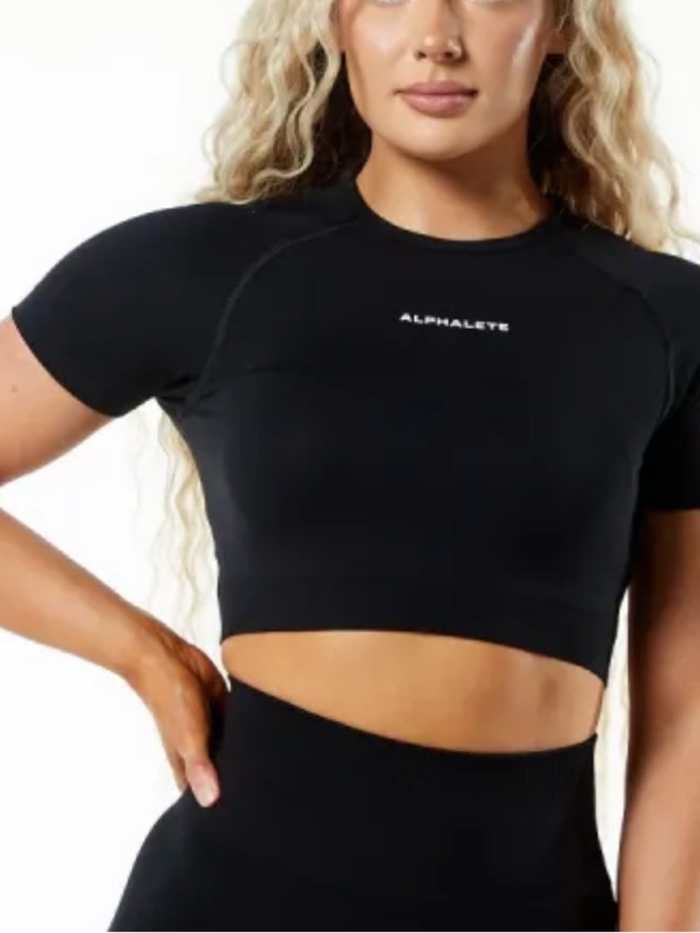 Alphalete Amplify Black Cropped Seamless Performance Tee